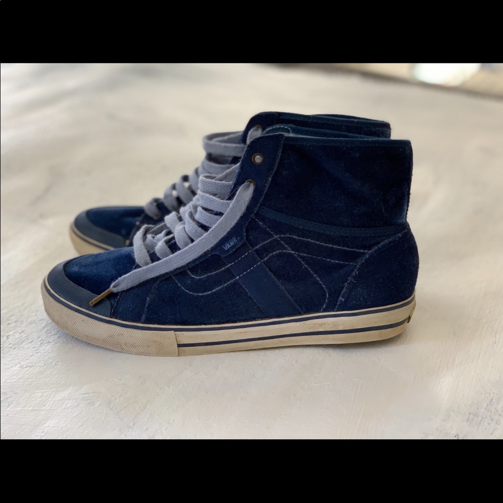 Hi top blue velvet VANS